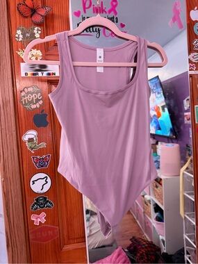 lululemon athletica Mauve Scoop Neck Sleeveless Bodysuit